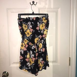 NWT ❕ Floral “Tube Top” Romper